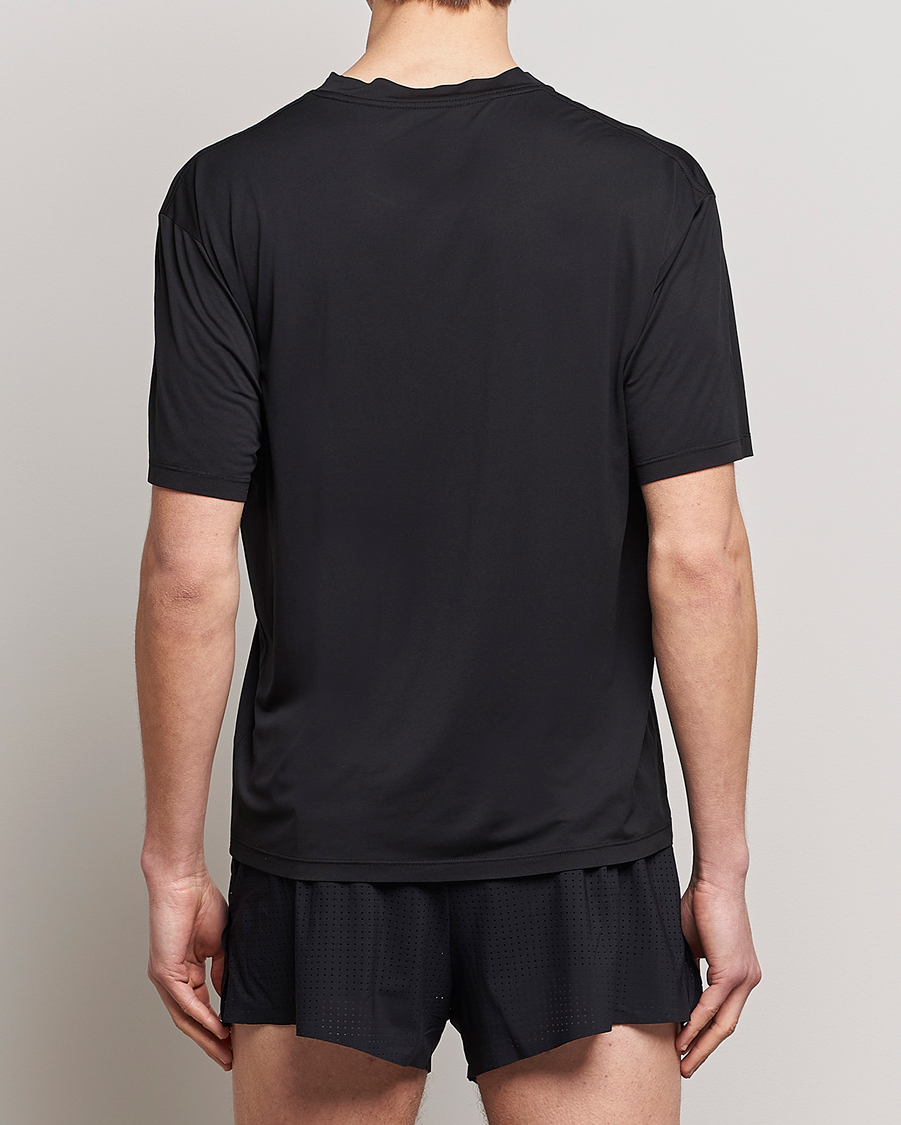 Herren | T-Shirts | Satisfy | AuraLite T-Shirt Black
