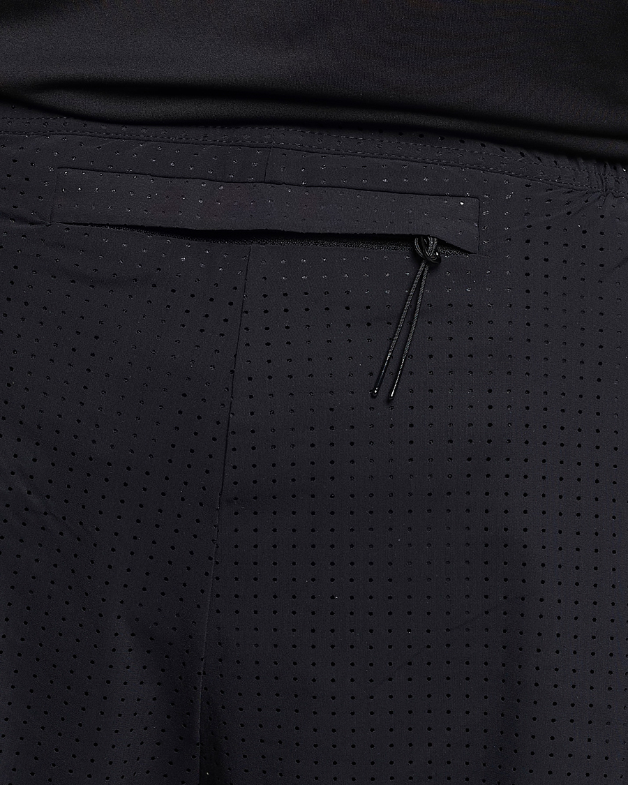 Herren | Shorts | Satisfy | Space-O 2.5 Inch Shorts Black