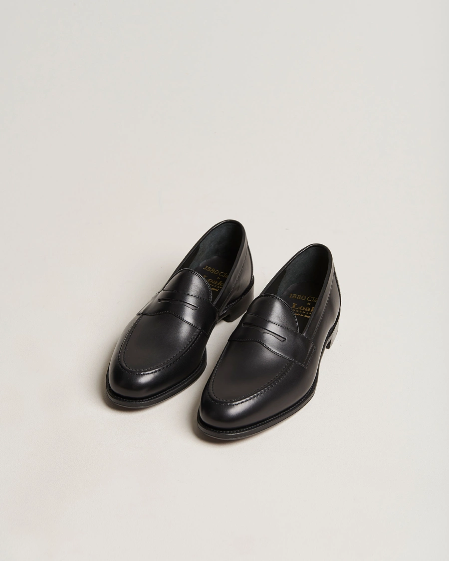 Herren | Handgefertigte Schuhe | Loake 1880 | Hornbeam Eco Penny Loafer Black Calf