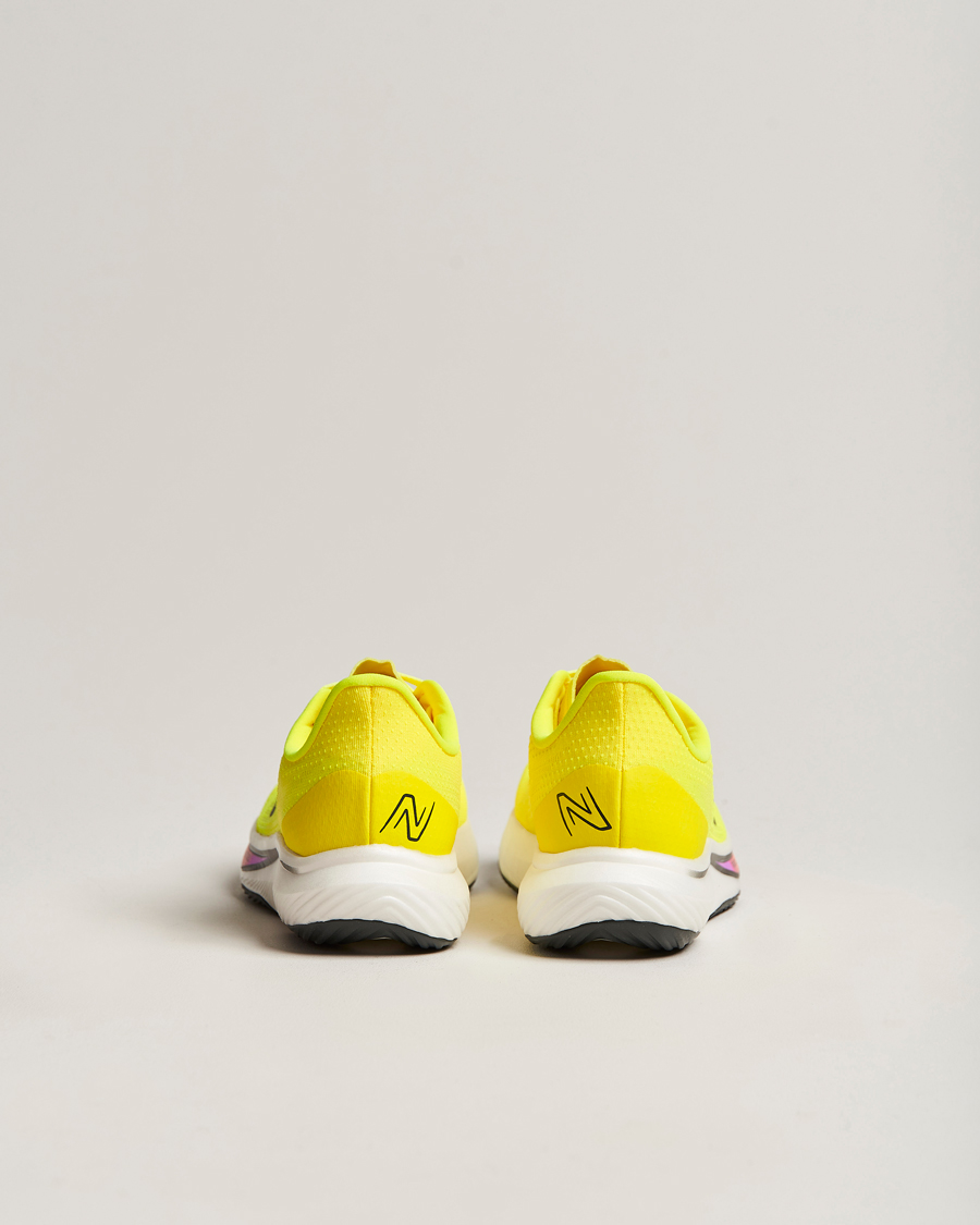 Herren | New Balance Running FuelCell Rebel v3 Cosmic Pineapple | New Balance Running | FuelCell Rebel v3 Cosmic Pineapple