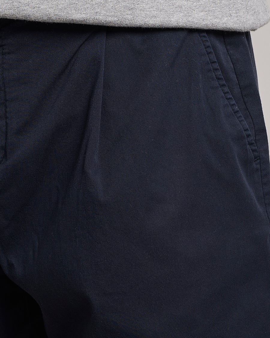 Herren | Shorts | Sunspel | Pleated Stretch Cotton Twill Shorts Navy
