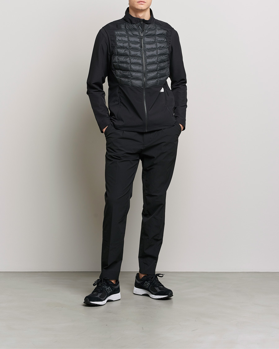 Herren | Westen | The North Face | Mountain Athletics Thermoball Vest Black/Asphalt