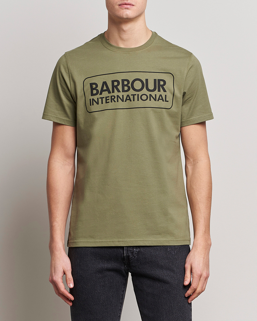 Herr | Barbour | Barbour International | Large Logo Crew Neck Tee Light Moss