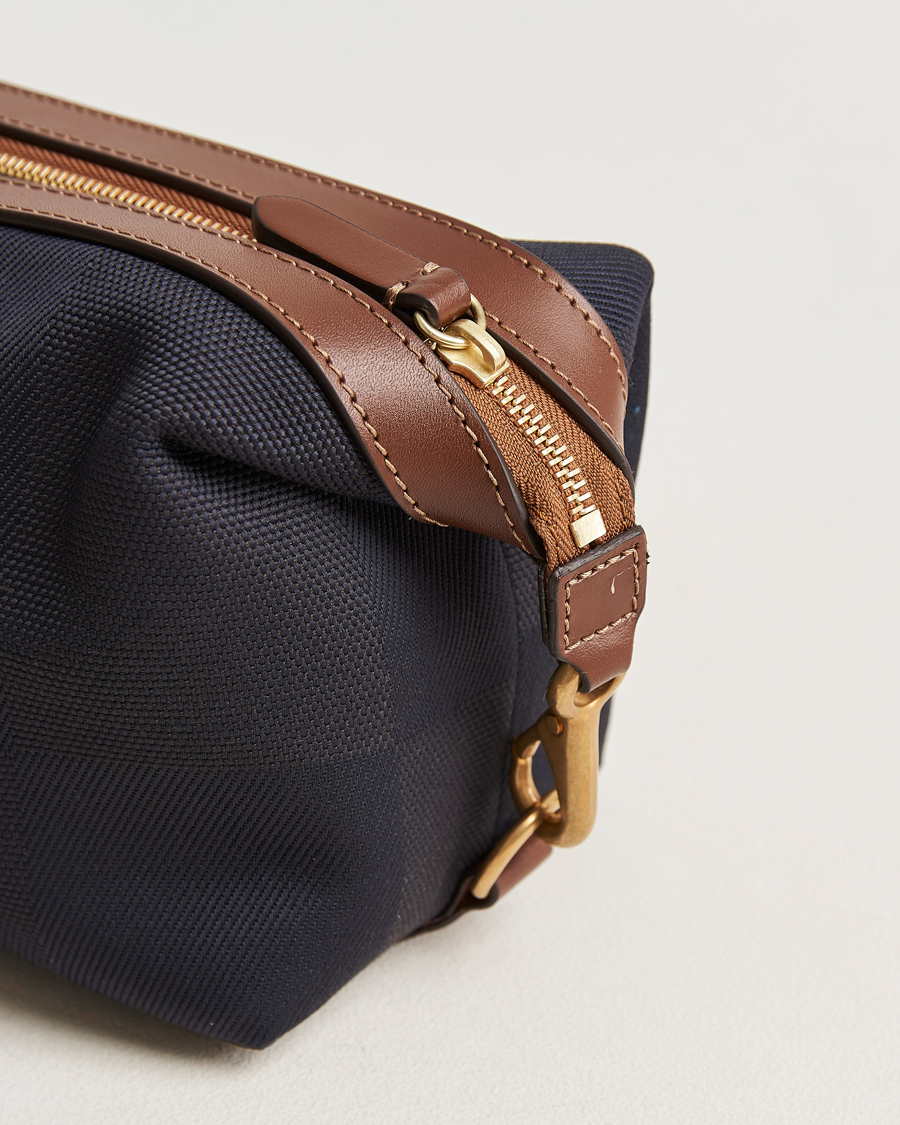 Herren | Mismo M/S Nylon Washbag Pioneer Blue/Cuoio | Mismo | M/S Nylon Washbag Pioneer Blue/Cuoio