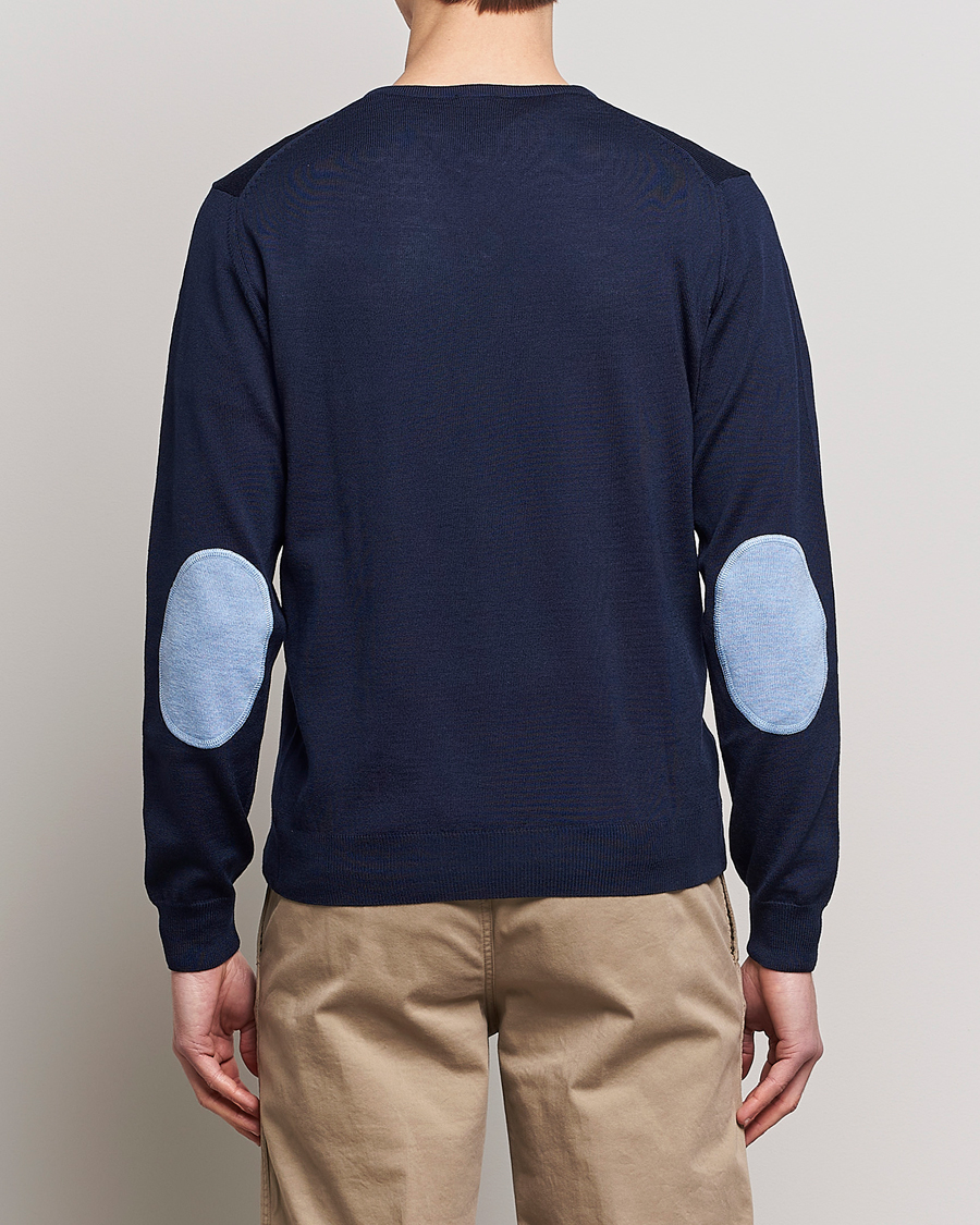 Men | V-Neck Jumpers | Stenströms | Merino Patch V-Neck Navy/Light Blue