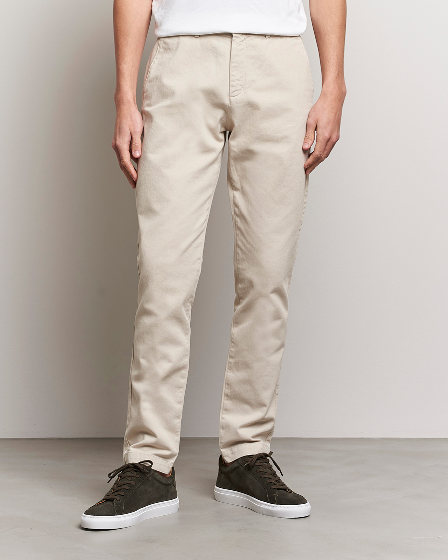 Herren |  | A Day's March | Sunnyvale Classic Chino Oyster