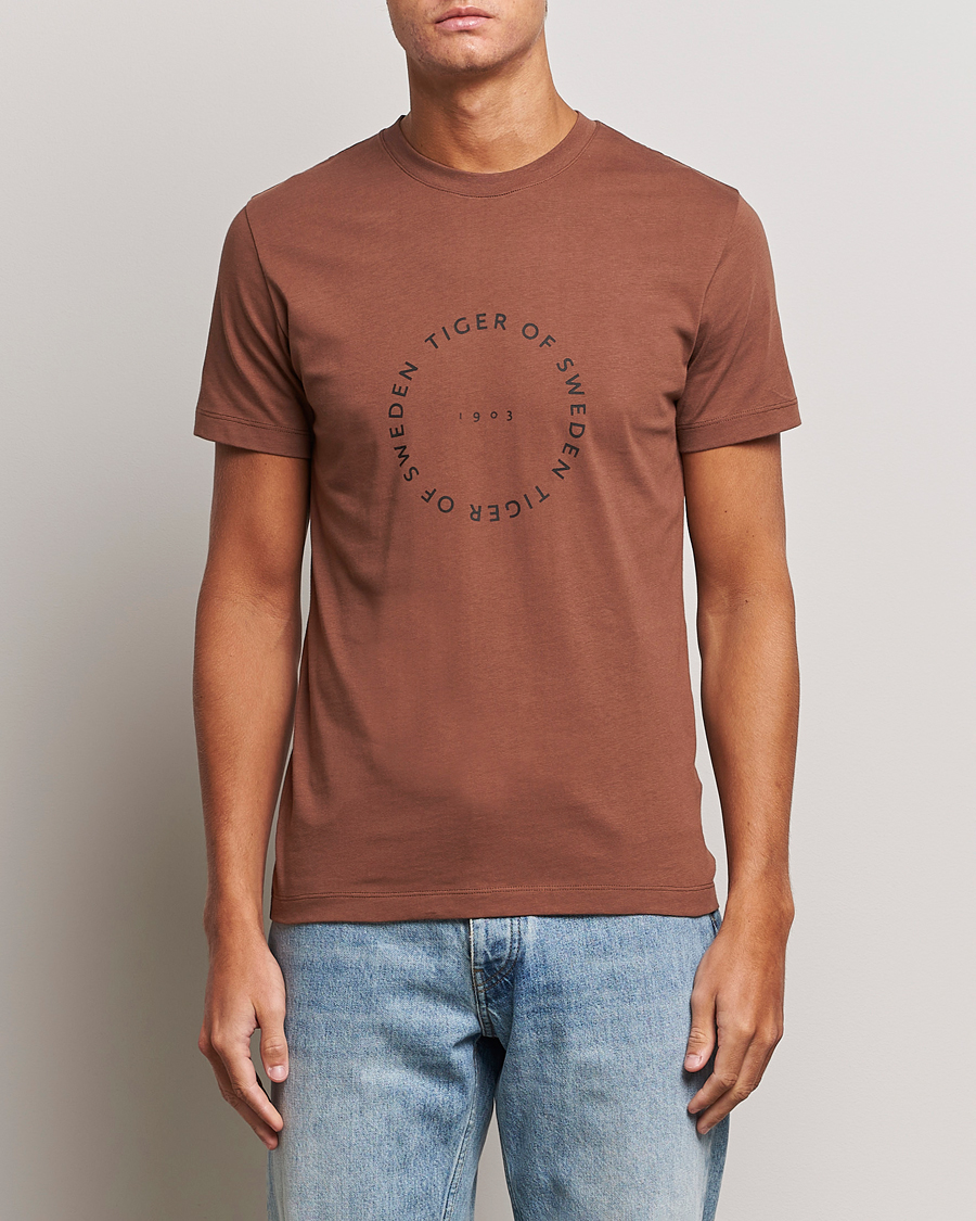 Herren |  | Tiger of Sweden | Dillan Crew Neck Logo T-Shirt Golden Copper