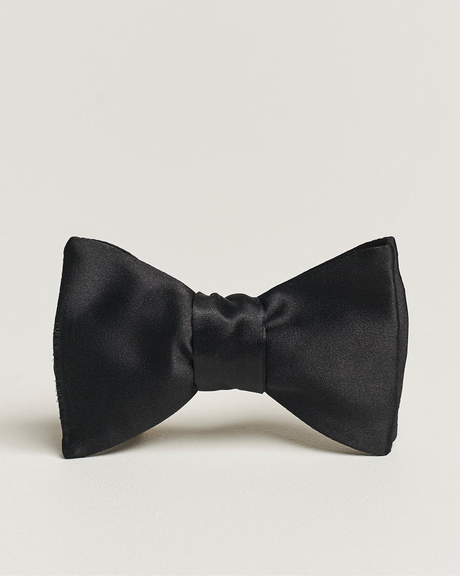 Herren | Eton Pre-Tied Silk Bow Tie Black | Eton | Pre-Tied Silk Bow Tie Black