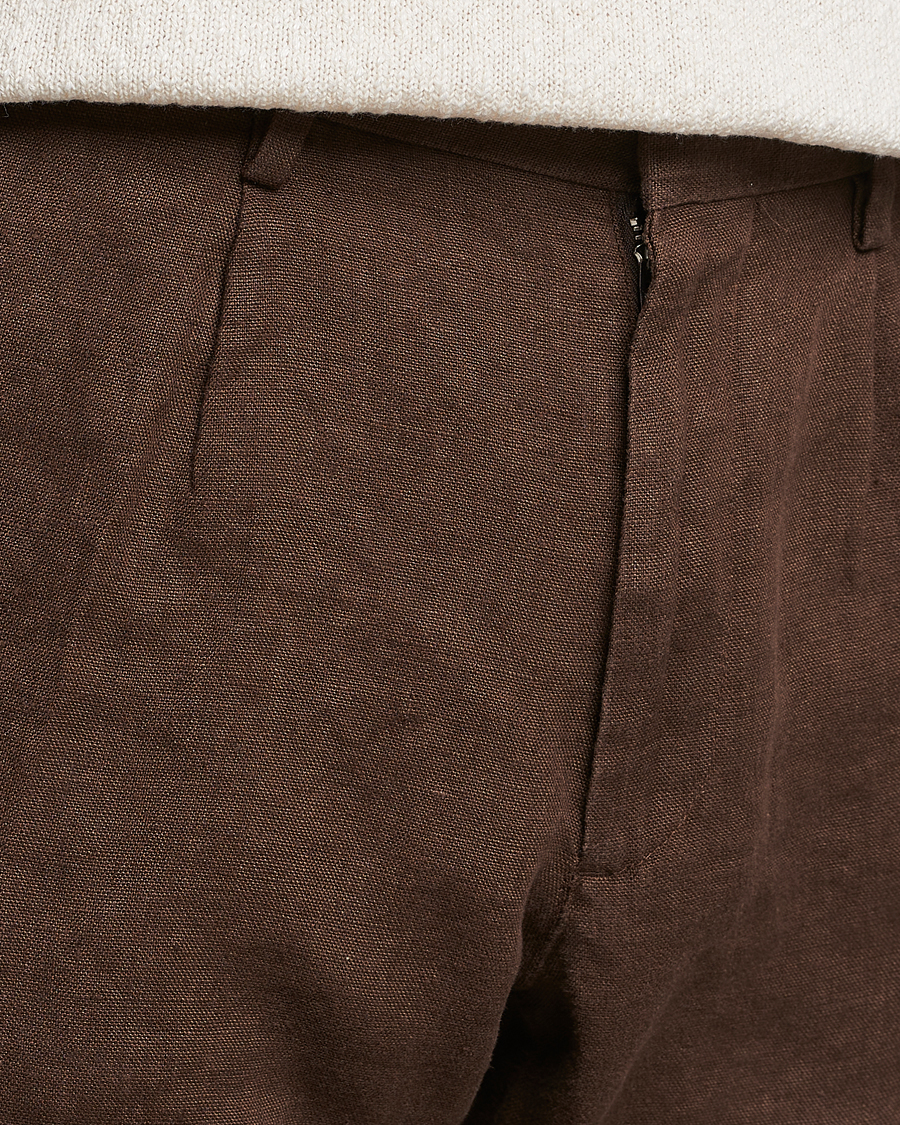 Herren | Hosen | NN07 | Bill Pleated Linen Trousers Brown