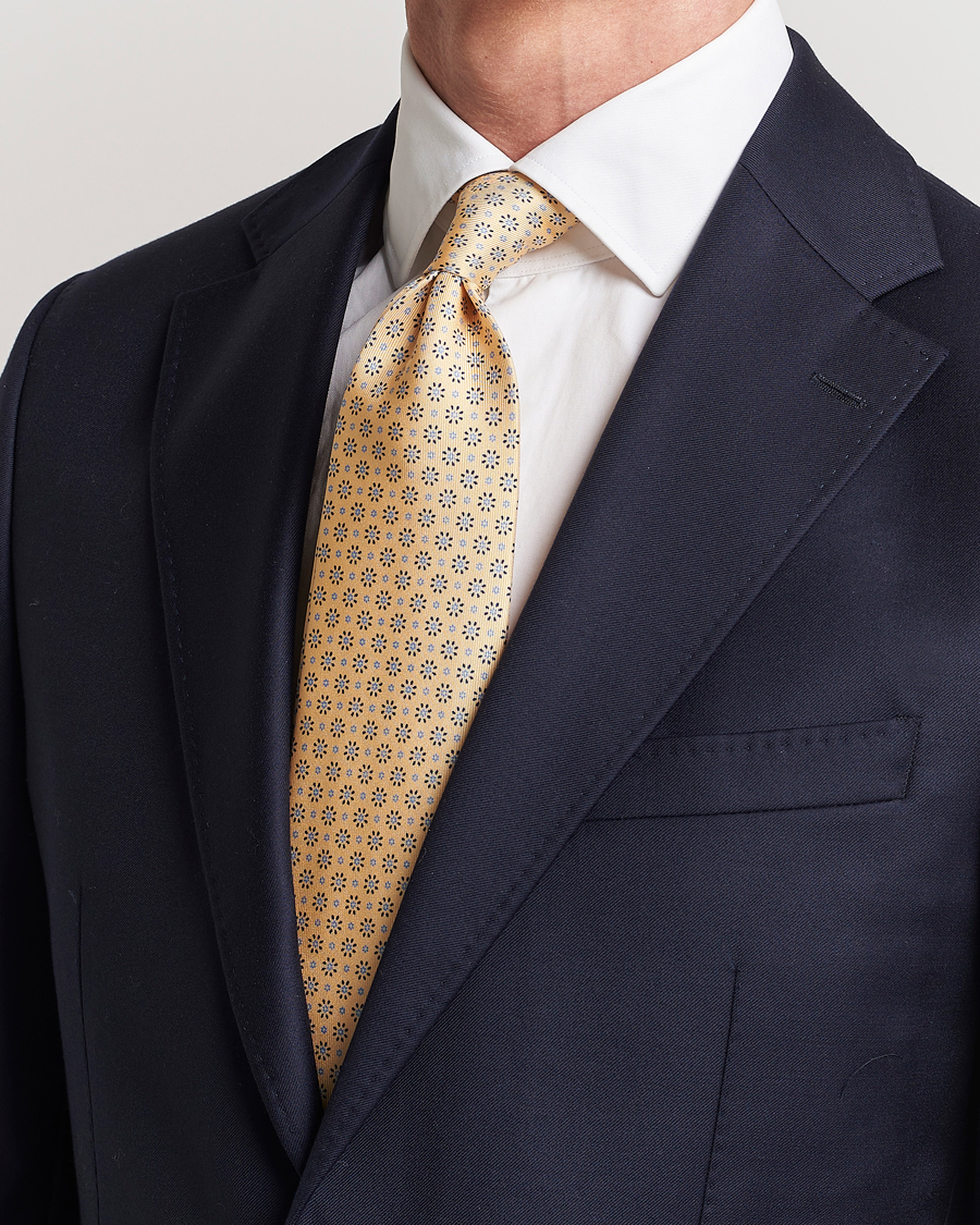 Herren | E. Marinella 3-Fold Printed Silk Tie Pale Yellow | E. Marinella | 3-Fold Printed Silk Tie Pale Yellow