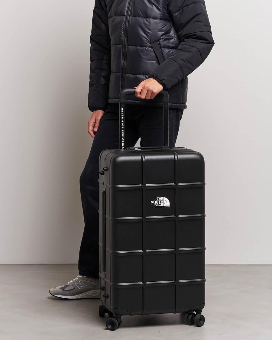 All black north face shop