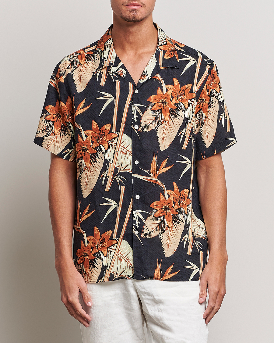 Herren | Neue Produktbilder | J.Lindeberg | Elio Tropical Print Short Sleeve Shirt Navy