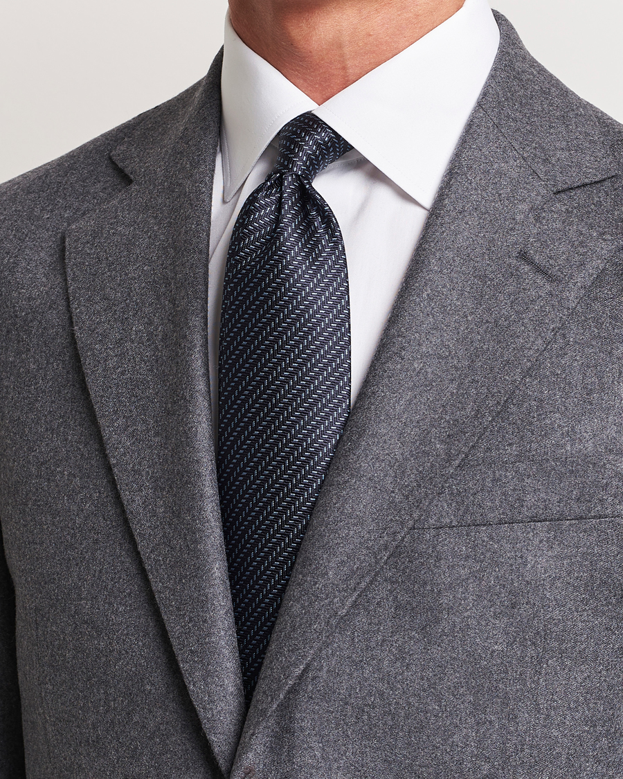 Herren | Brioni Zig Zag Jacuqard Silk Tie Navy | Brioni | Zig Zag Jacuqard Silk Tie Navy