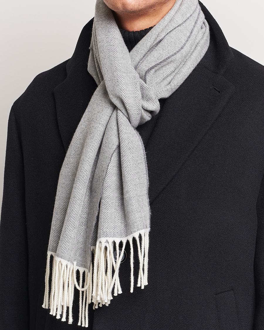Herren | Canali Herringbone Wool Scarf Light Grey | Canali | Herringbone Wool Scarf Light Grey