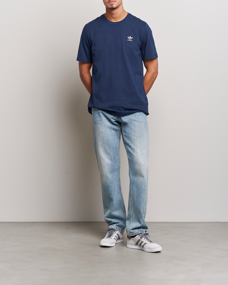 adidas Originals Essential Crew Neck T Shirt Nindig bei Care of Carl