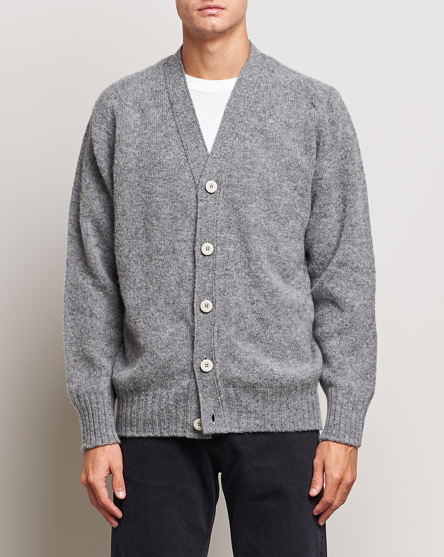 Howlin' Shaggy Bear Cardigan Galaxy bei CareOfCarl.de