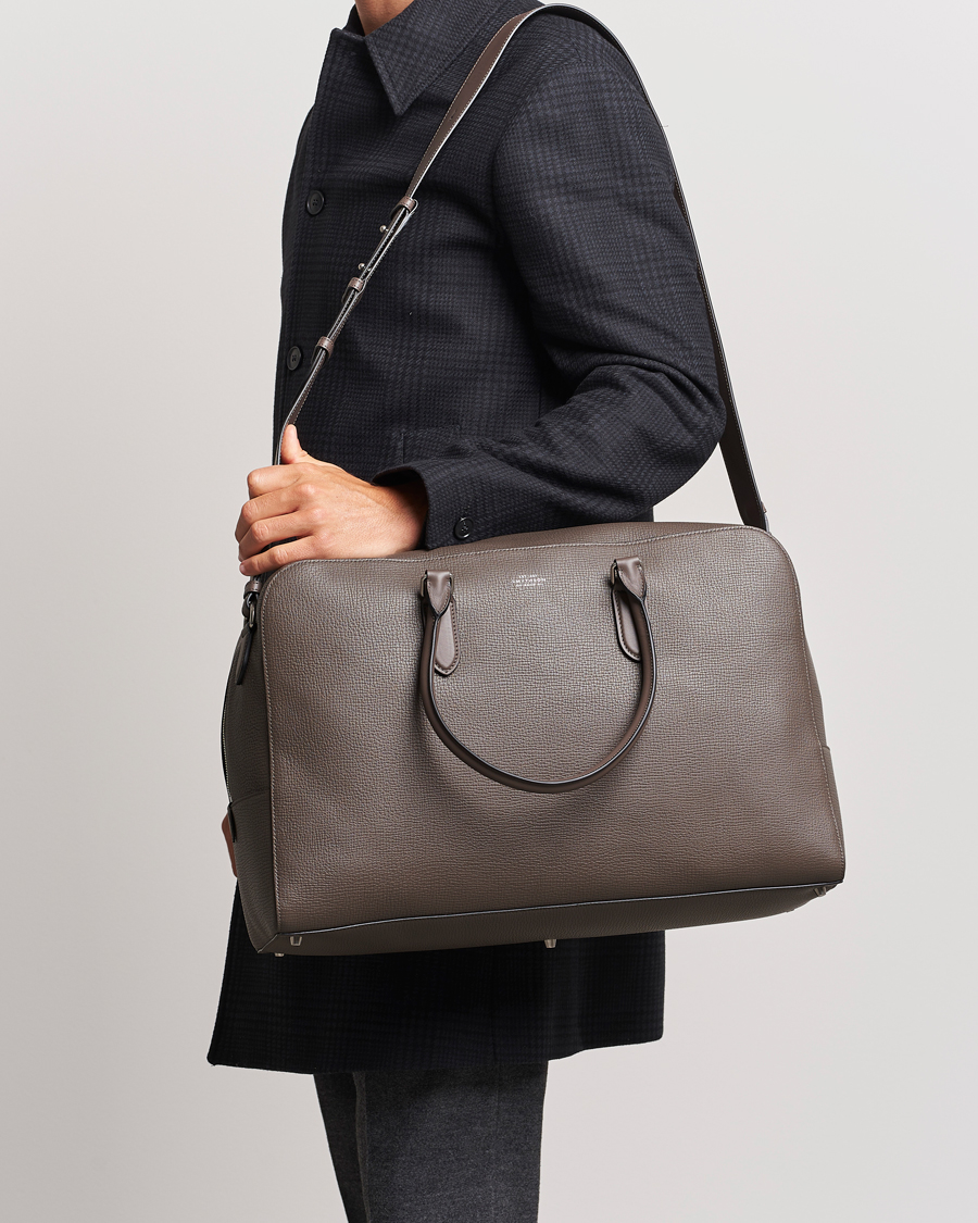 Herr | Accessoarer | Smythson | Ludlow Soft Travel Bag Dark Taupe