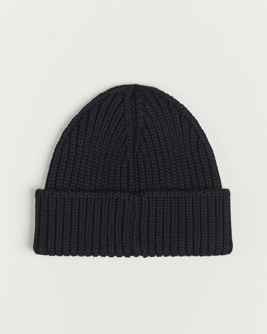 Herren | Moncler Tonal Logo Beanie Black | Moncler | Tonal Logo Beanie Black