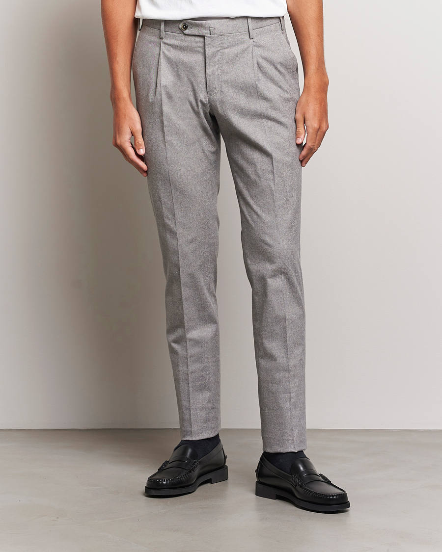 Herren |  | PT01 | Slim Fit Pleated Cotton Flannel Trousers Light Grey