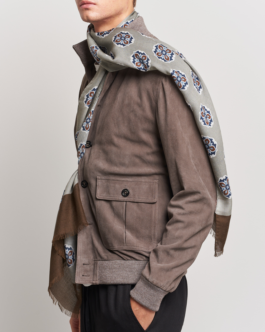 Herren | Altea Printed Medallion Wool Scarf Light Grey | Altea | Printed Medallion Wool Scarf Light Grey