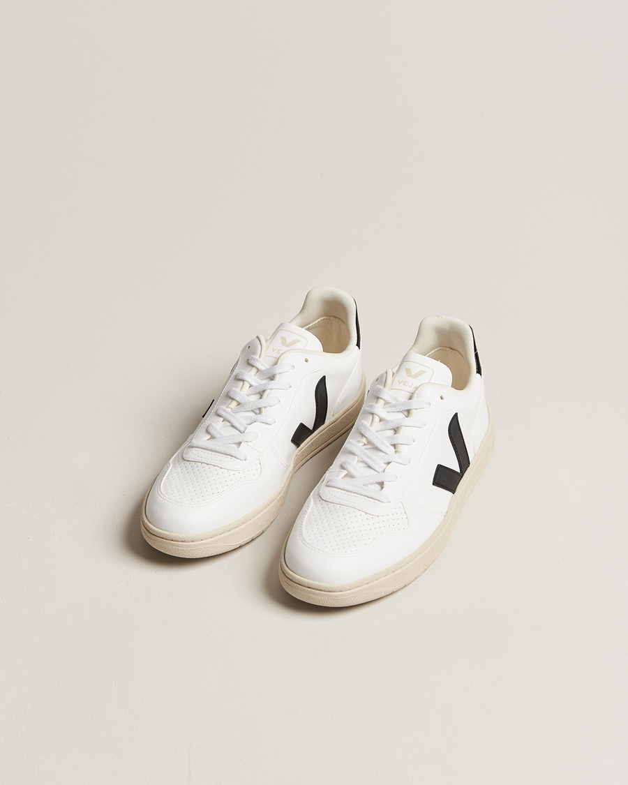 Men | Veja | Veja | V-10 Vegan Leather Sneaker White/Black