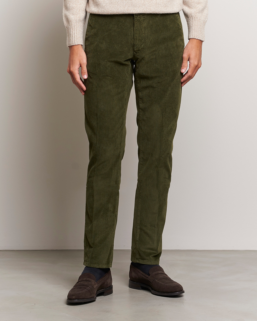 Herren | Cordhosen | Incotex | Slim Fit Leisure Cord Slacks Forest Green