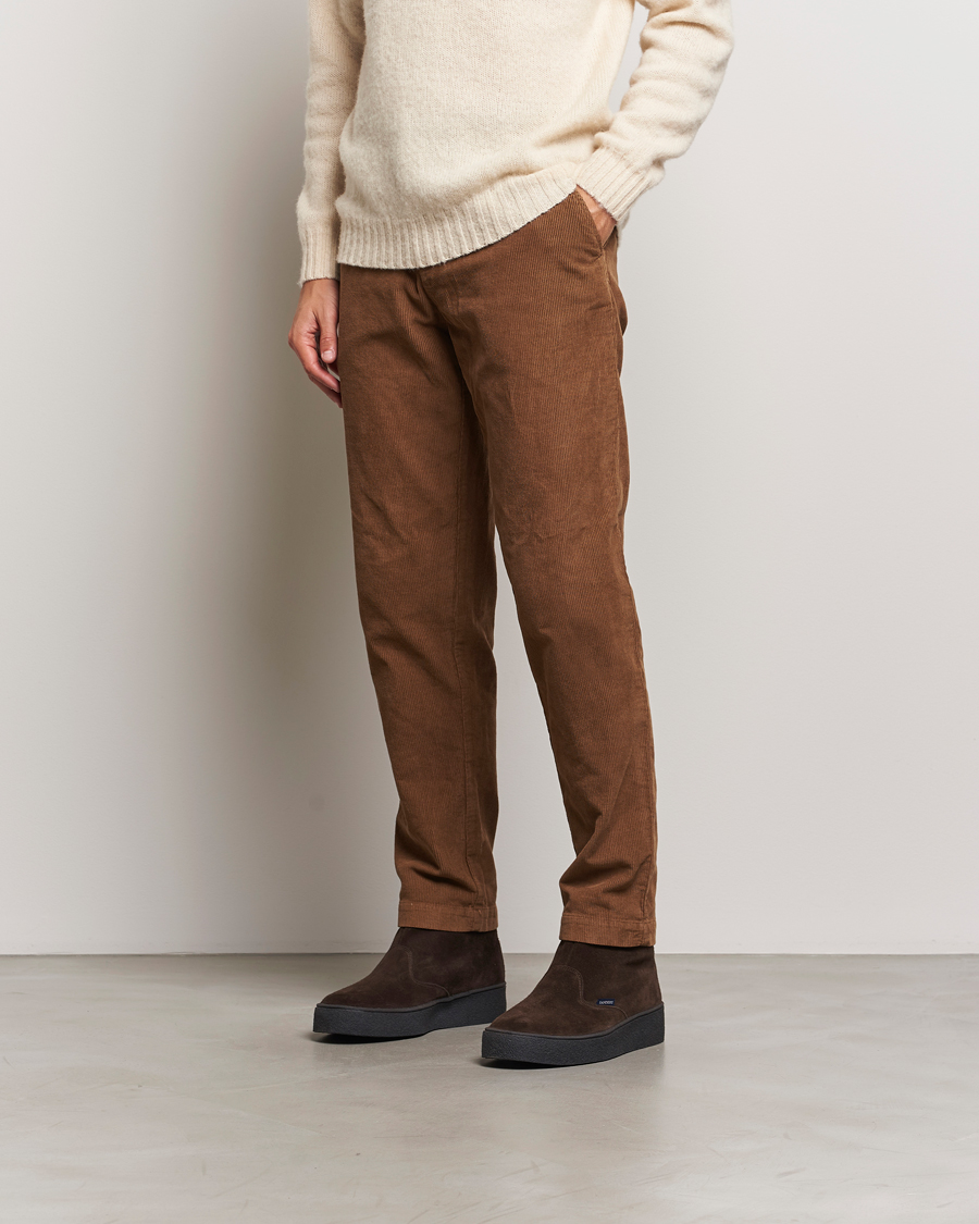 Herren | Sanders Sherling Lined Curling Boot Chocolate Suede | Sanders | Sherling Lined Curling Boot Chocolate Suede