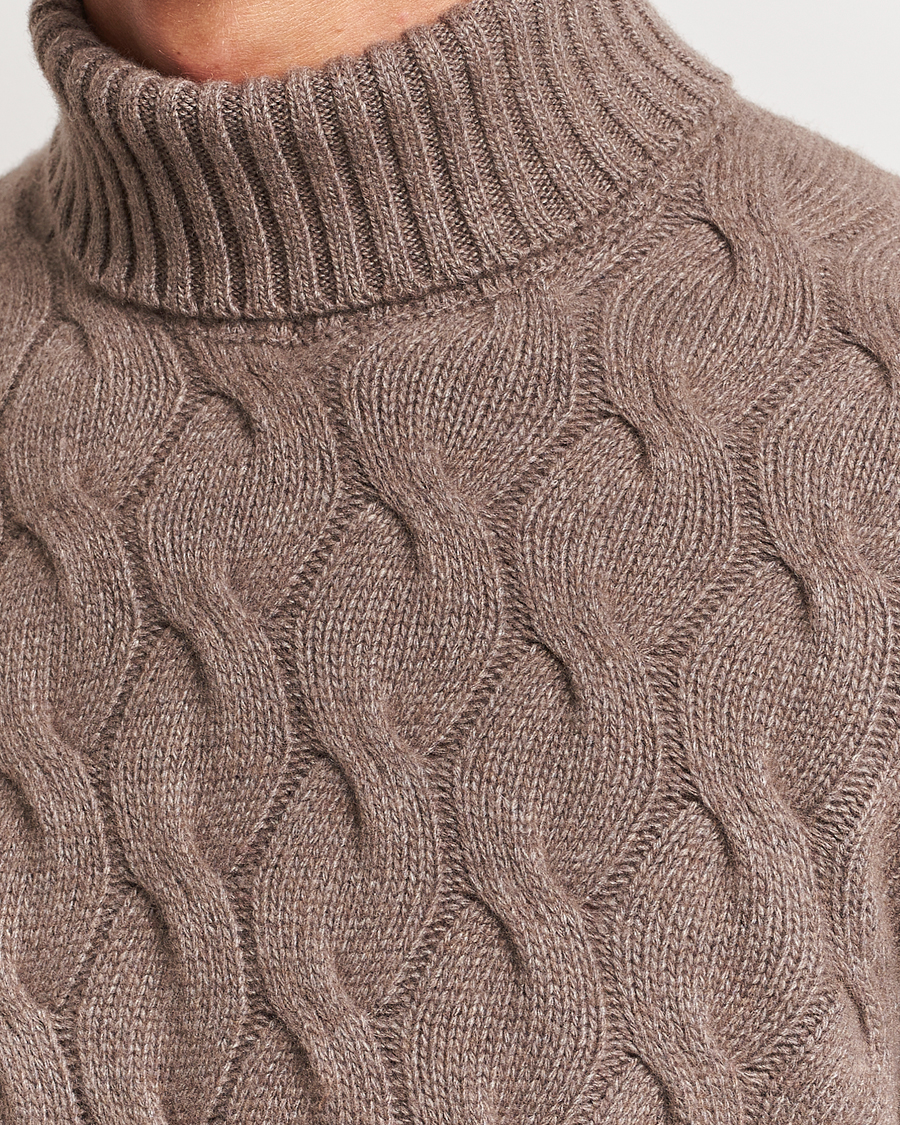 Herren | Pullover | Oscar Jacobson | Seth Heavy Knitted Wool/Cashmere Cable Rollneck Brown