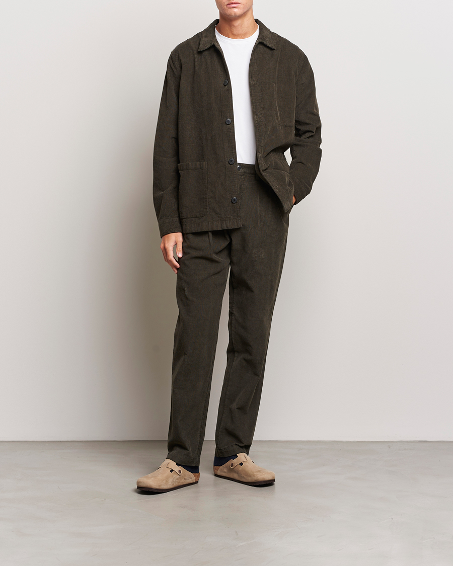 Herren | Hosen | Sunspel | Corduroy Double Pleat Trousers Coffee