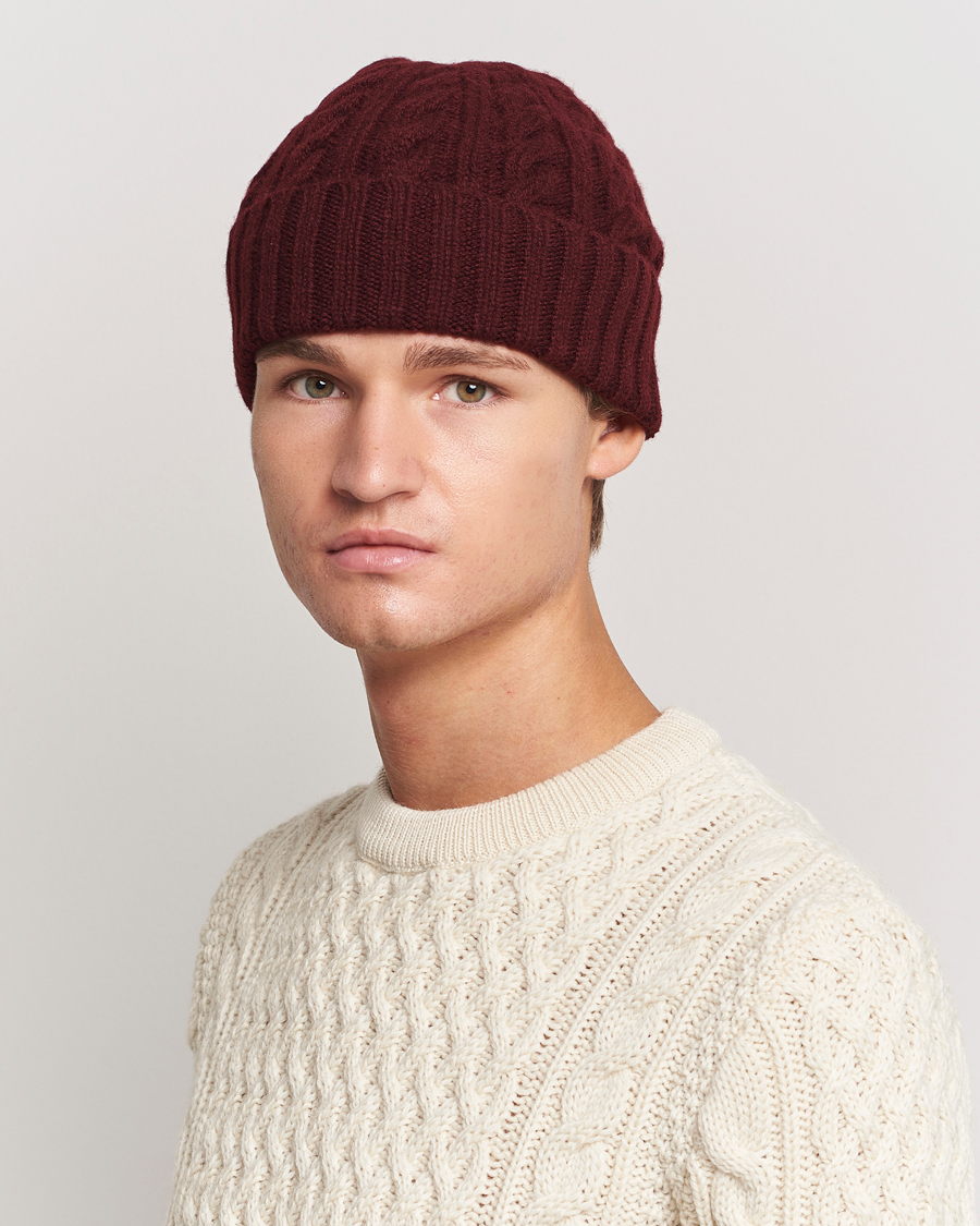 Herren |  | Sunspel | Lambswool Cable Hat Maroon