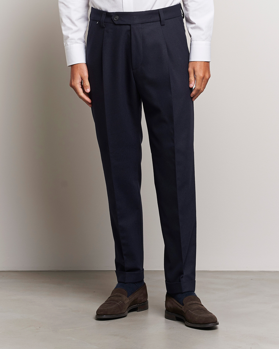 Herren |  | BOSS BLACK | Perin Tech Flannel Pleated Trousers Dark Blue