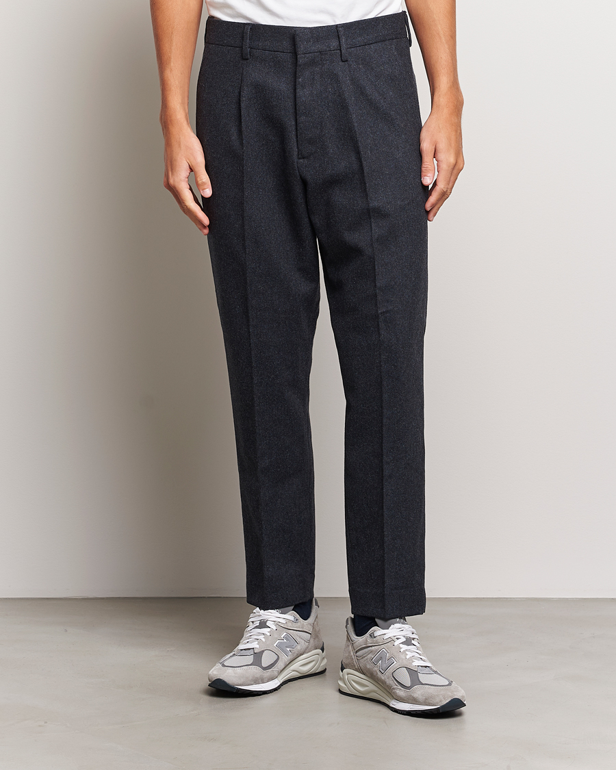 Herren | Hosen | NN07 | Bill Brushed Flannel Pleated Trousers Navy Blue