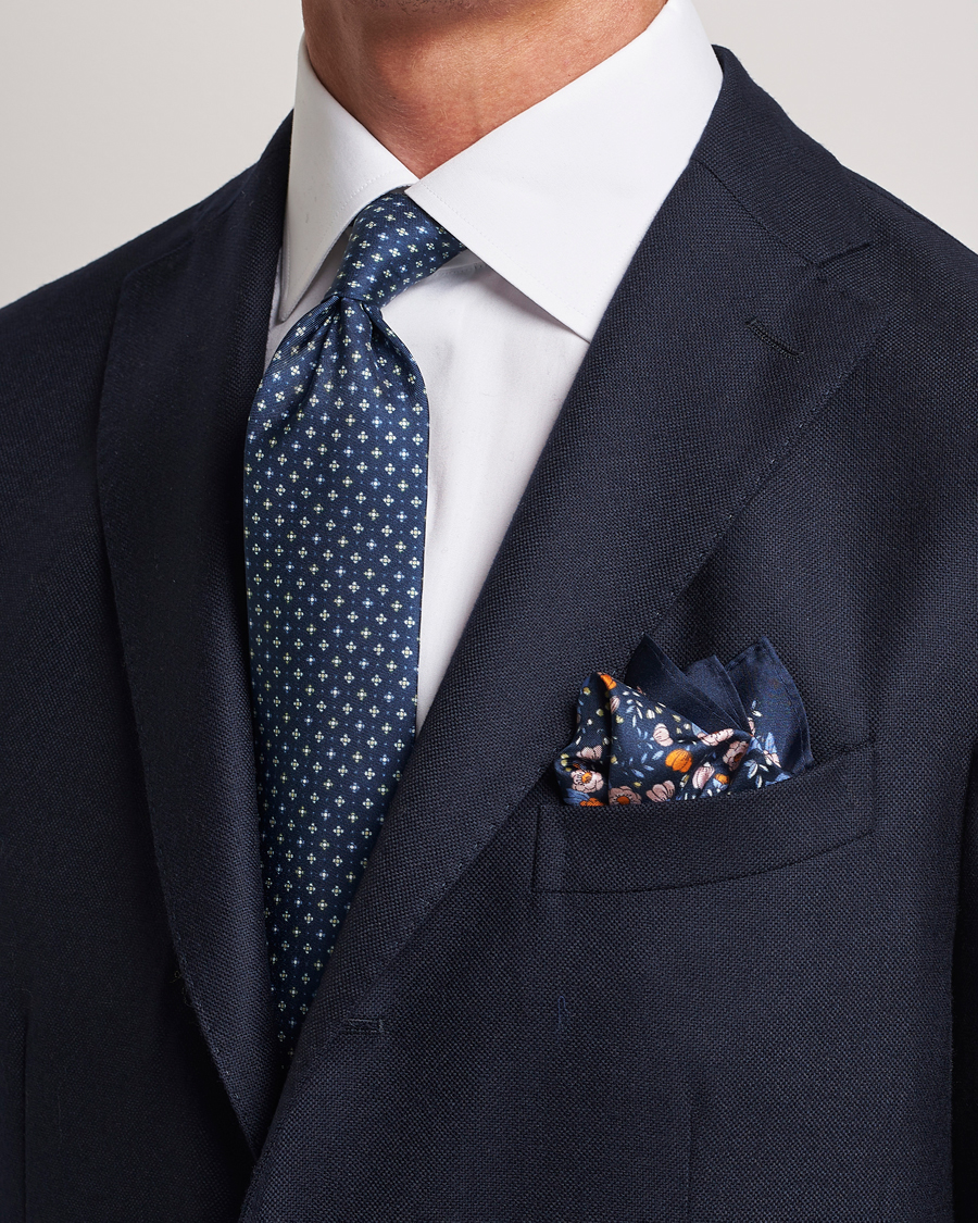 Herren | Amanda Christensen Box Set Silk 8cm Tie and Twill Pocket Square Navy | Amanda Christensen | Box Set Silk 8cm Tie and Twill Pocket Square Navy