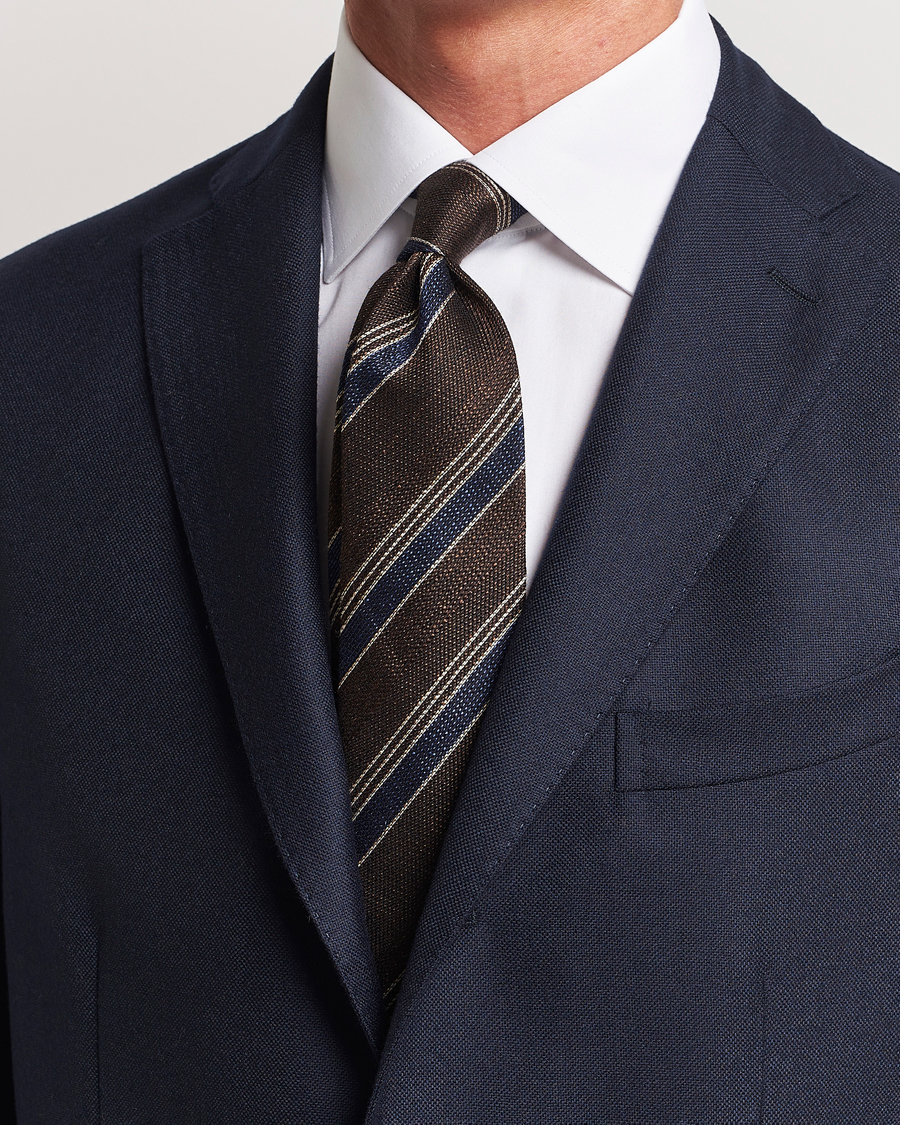 Herren | Amanda Christensen Cotton/Wool/Silk 8cm Regimental Stripe Tie Brown/Navy | Amanda Christensen | Cotton/Wool/Silk 8cm Regimental Stripe Tie Brown/Navy