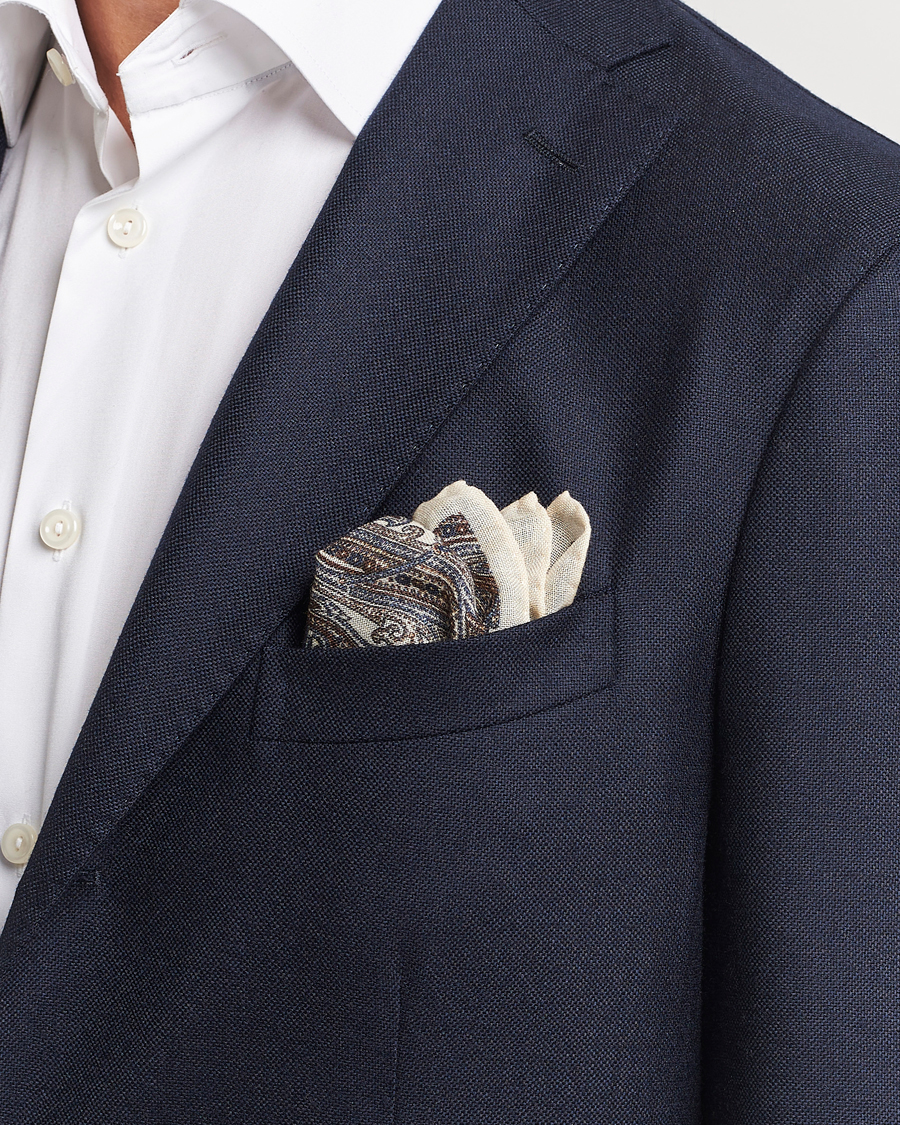 Herren |  | Amanda Christensen | Wool Printed Large Paisley Pocket Square White