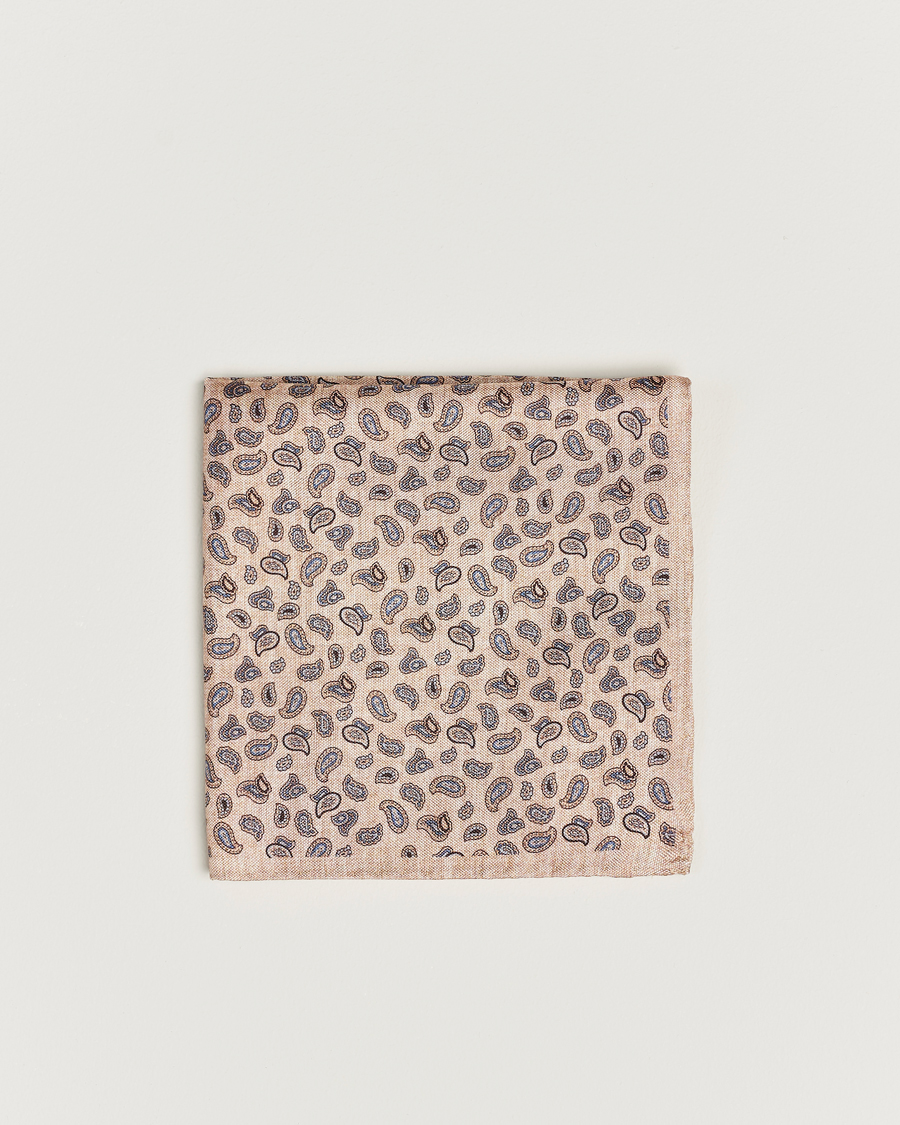 Herren | Amanda Christensen Silk Oxford Printed Paisley Pocket Square Creme | Amanda Christensen | Silk Oxford Printed Paisley Pocket Square Creme