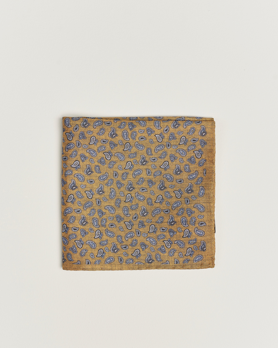Herren | Amanda Christensen Silk Oxford Printed Paisley Pocket Square Yellow | Amanda Christensen | Silk Oxford Printed Paisley Pocket Square Yellow
