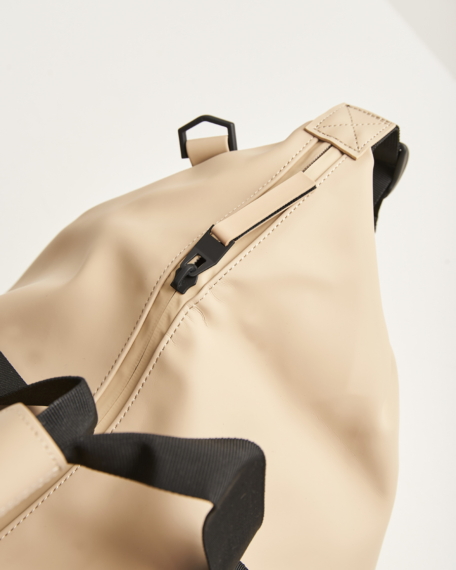 Herren | RAINS Hilo Weekendbag Sand | RAINS | Hilo Weekendbag Sand