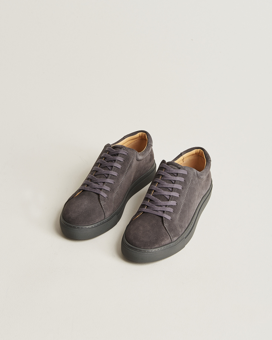 Herren | Wildlederschuhe | Myrqvist | Oaxen Monochrome Sneaker Dark Grey Suede