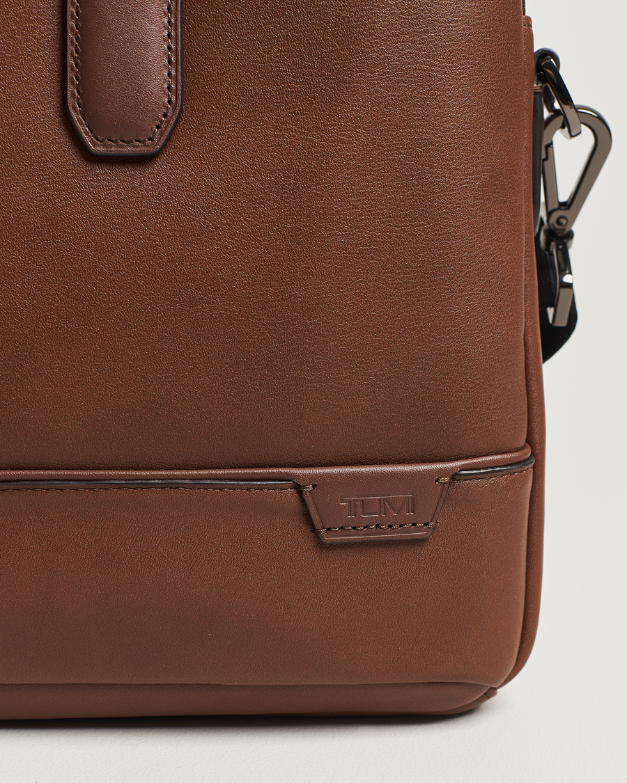 Herren | TUMI Harrison Sycamore Slim Leather Brief Cognac | TUMI | Harrison Sycamore Slim Leather Brief Cognac