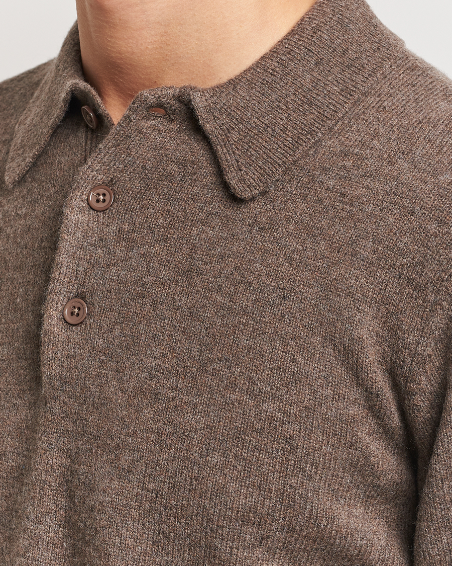 Herren | Pullover | A Day's March | Avoch Lambswool Polo Dark Taupe