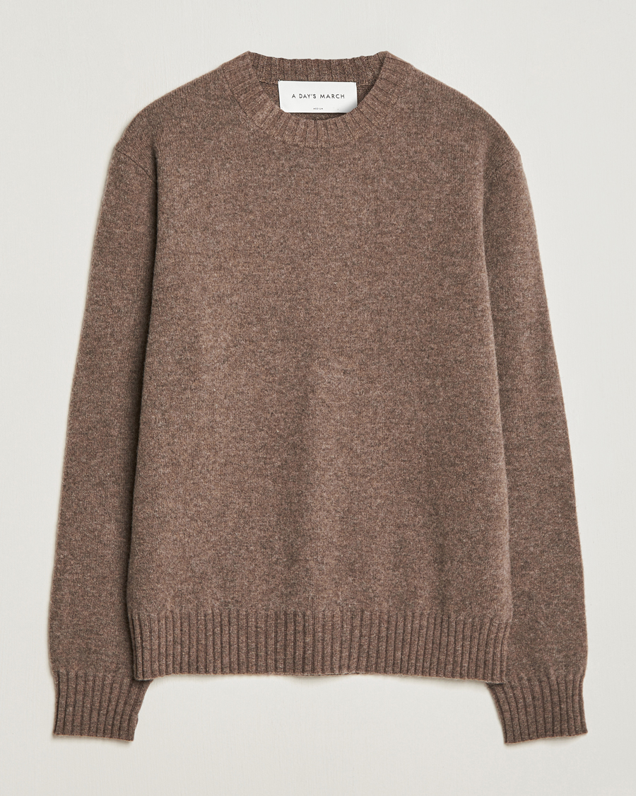 Herren | Pullover | A Day's March | Marlow Lambswool Crew Dark Taupe