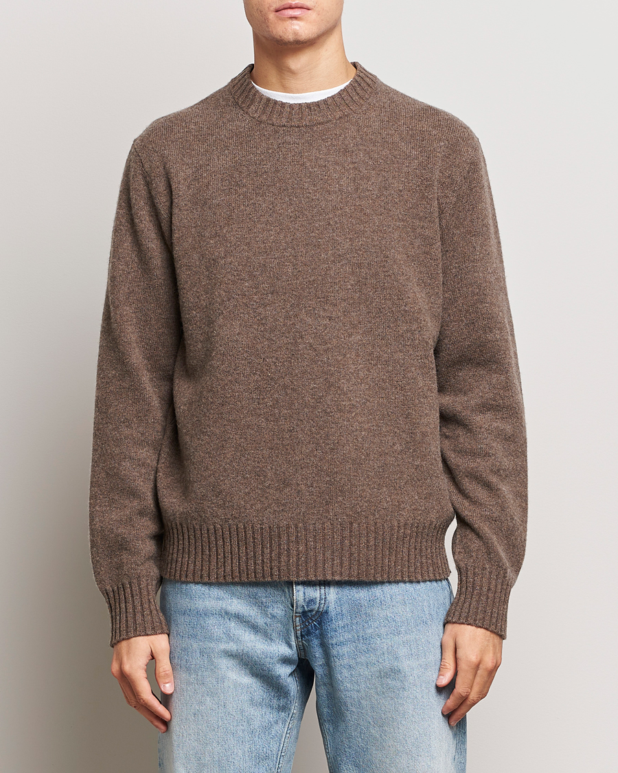 Herren | Pullover | A Day's March | Marlow Lambswool Crew Dark Taupe