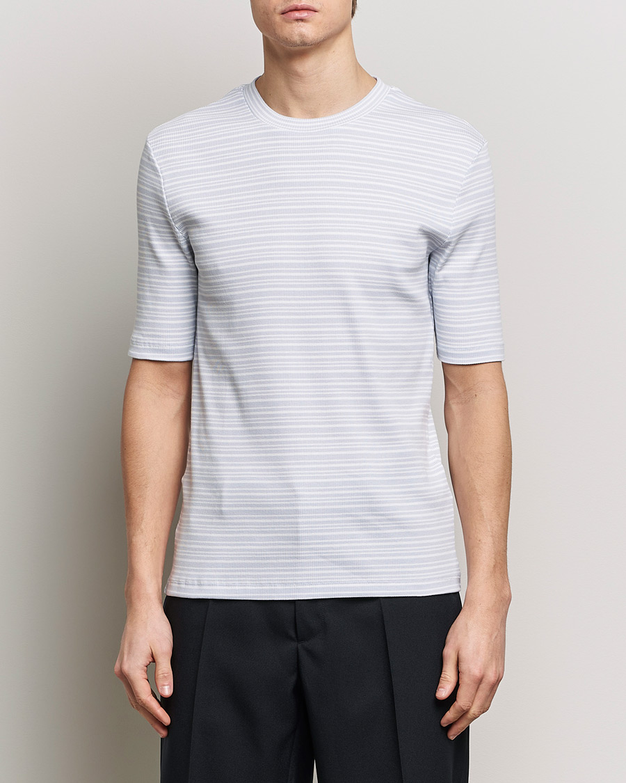 Herren | Kurzarm T-Shirt | Filippa K | Striped Rib T-Shirt Mist Blue/White