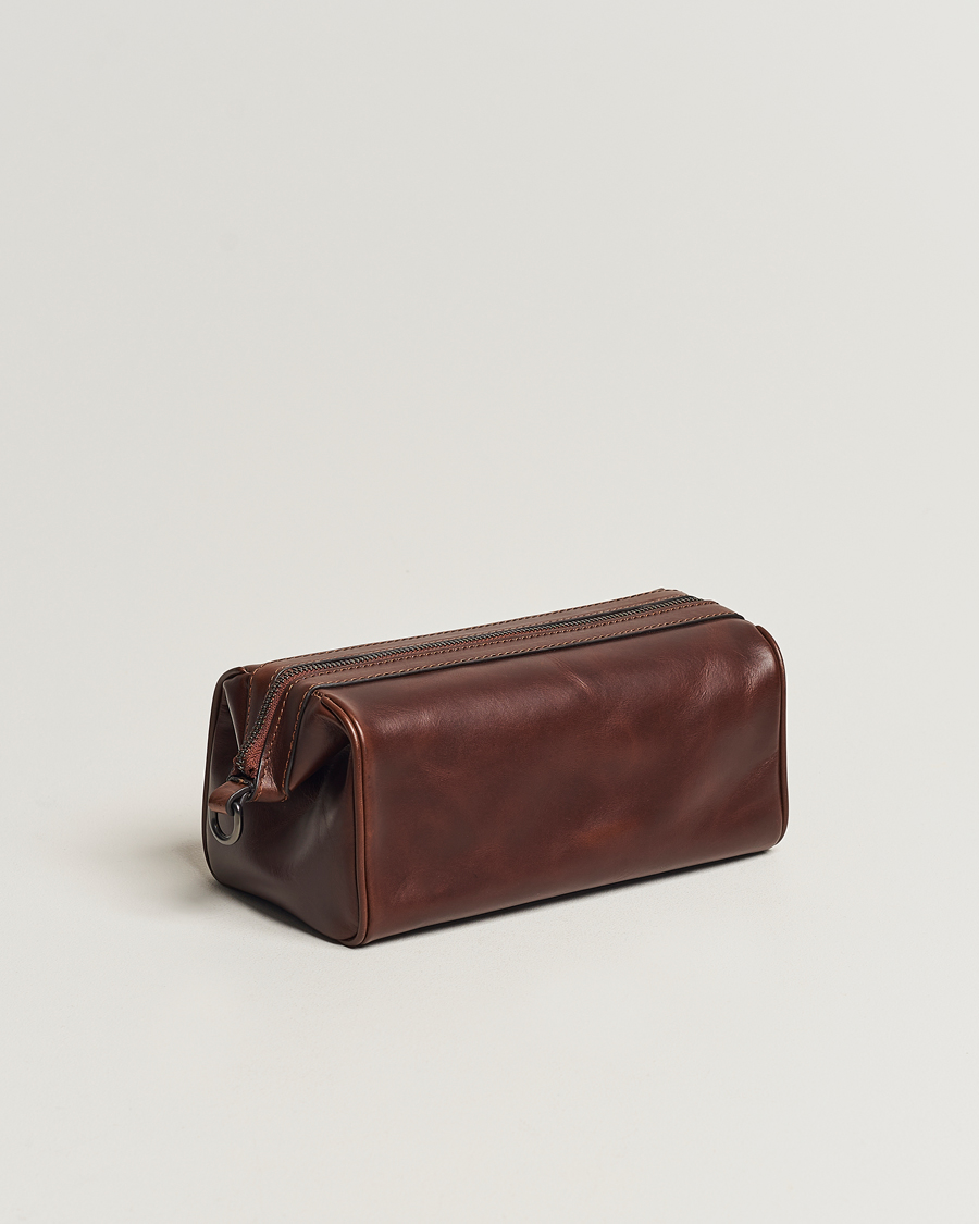Herren | Schlichte Gürtel | Loake 1880 | Thames Leather Washbag Brown