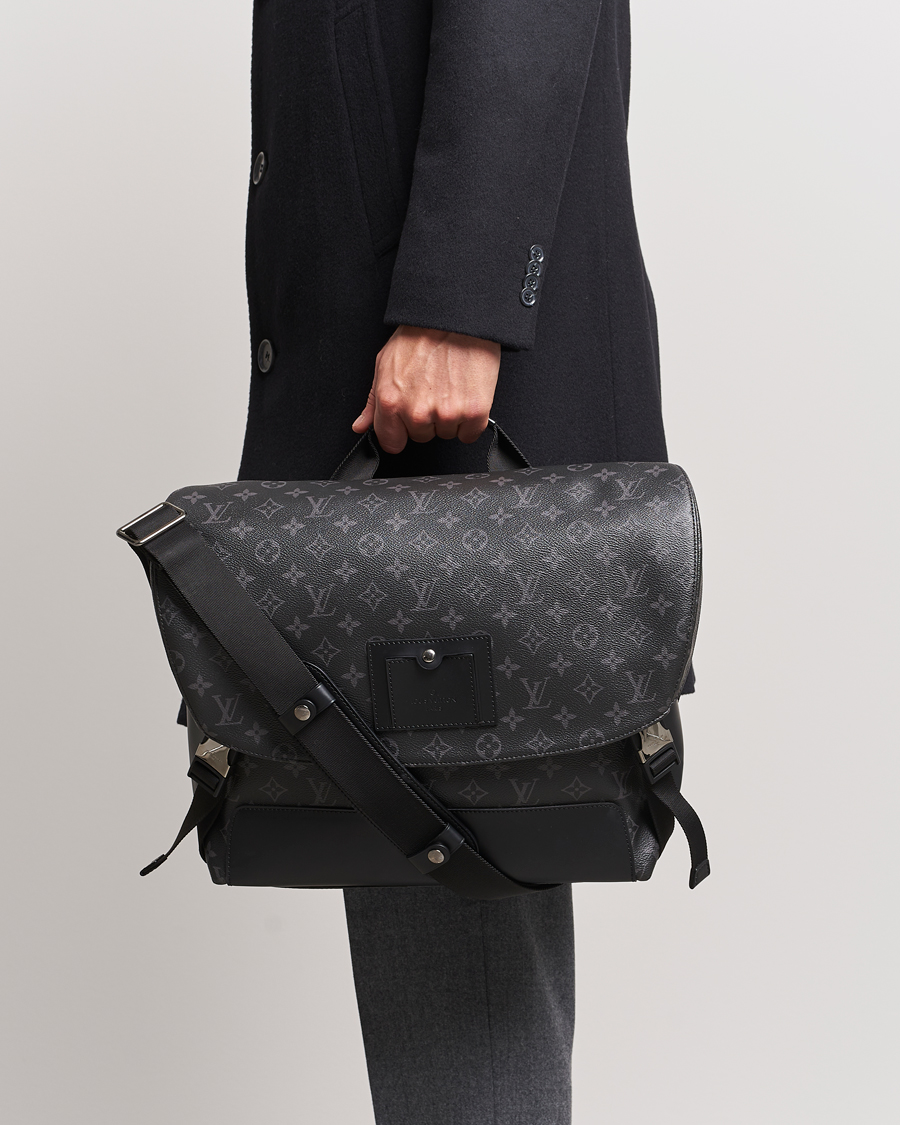 Herren |  | Louis Vuitton Pre-Owned | Messenger Voyager MM Bag Monogram Eclipse