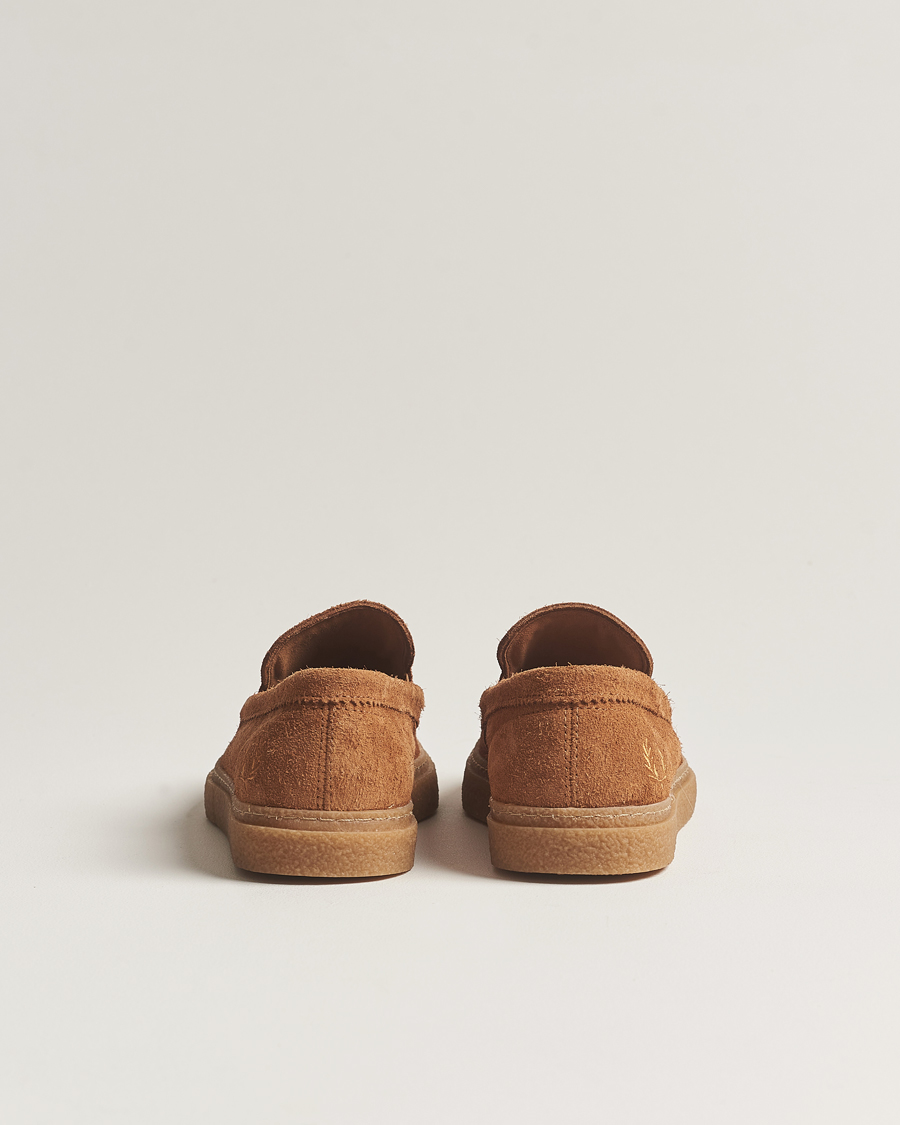 Herren | Fred Perry Dawson Suede Tassel Loafer Dark Caramel | Fred Perry | Dawson Suede Tassel Loafer Dark Caramel