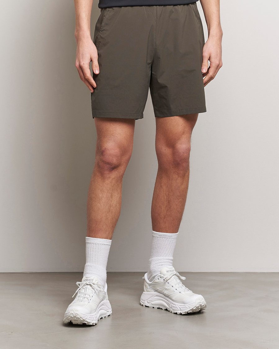 Herren | Active | Houdini | Pace Light Shorts Baremark Green