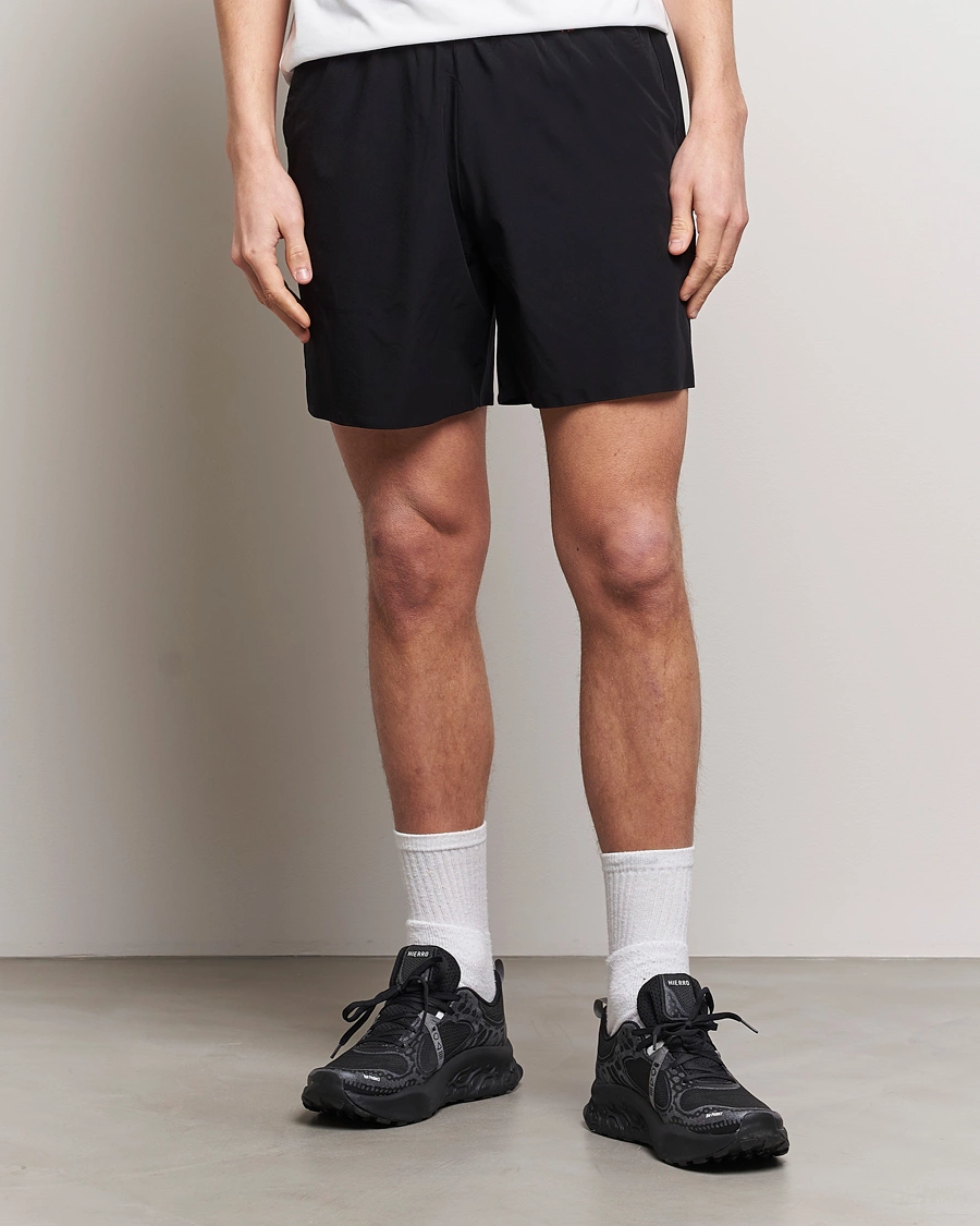 Herr | Active | Falke Sport | Falke Core Shorts Black