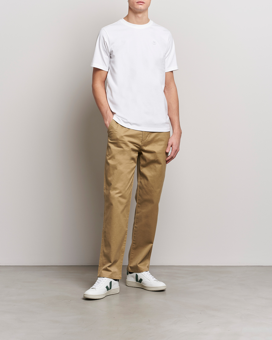 Herren | T-Shirts | KnowledgeCotton Apparel | Loke Badge T-Shirt Bright White